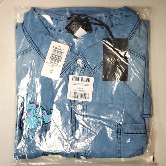 ❤️NWT VINTAGE TORRIID DISNEY PIXAR MONSTERS INC BUTTON TOP - CHAMBRAY PLUS SIZE - Picture 15 of 16